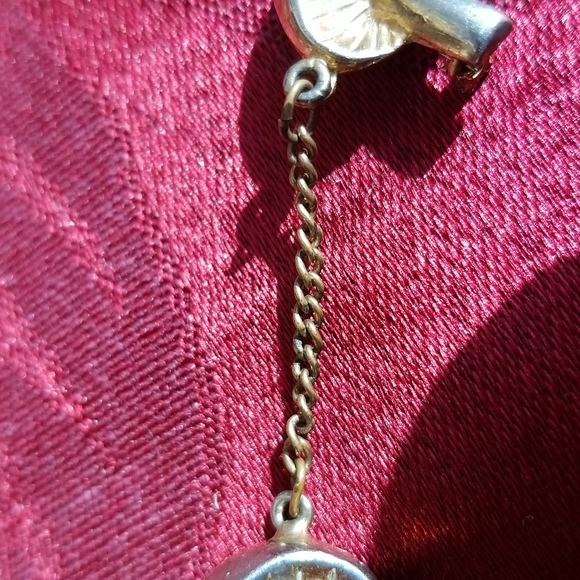 Cute 2-pin Gold Tone and Silver Tone Mushroom Chain Set - Picture 4 of 7